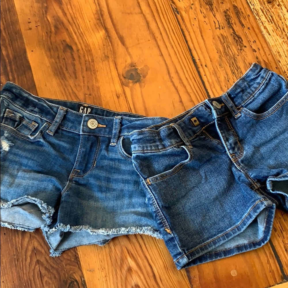 Size 6 Lot of Gap Kids Shorts